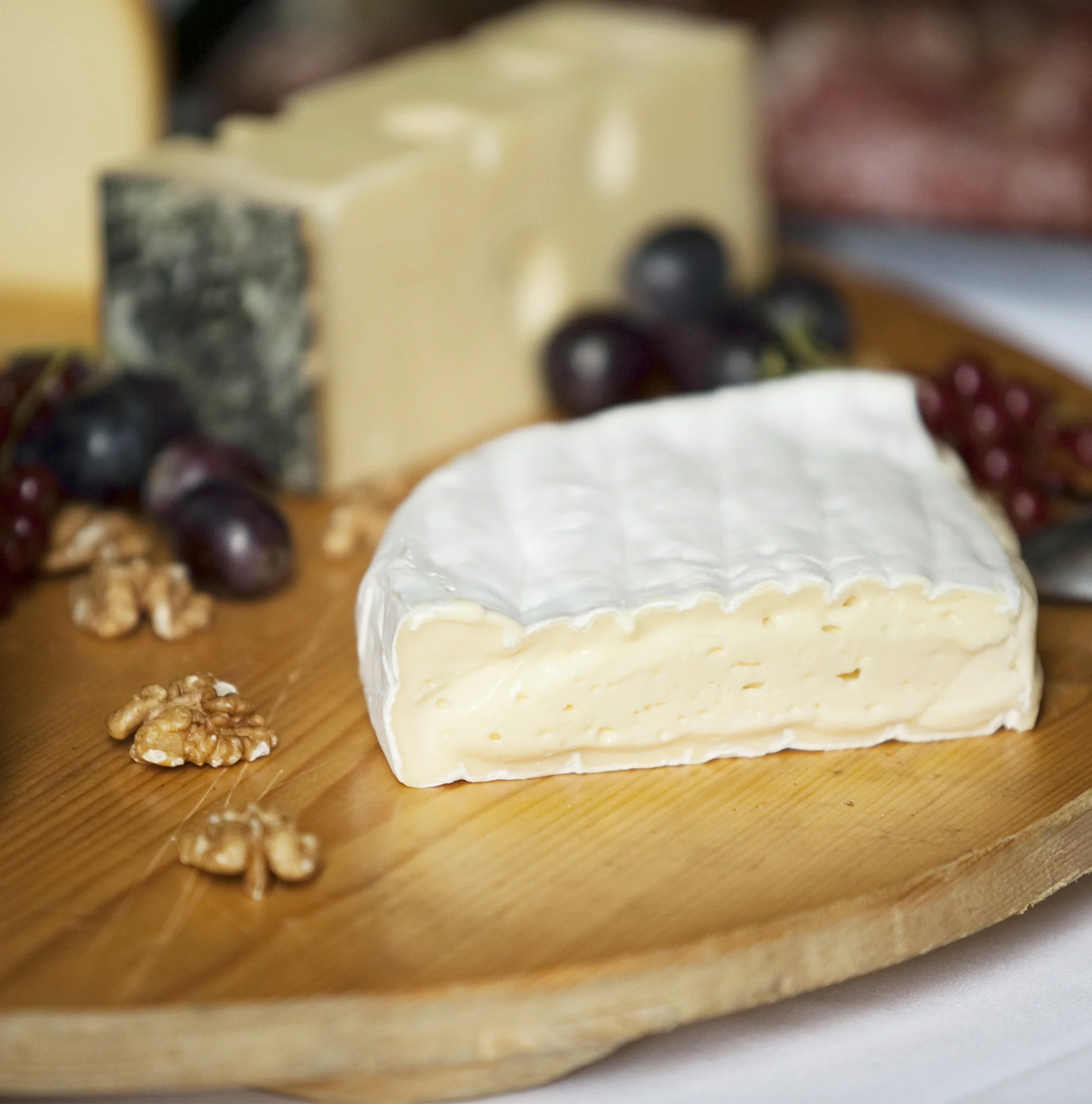 LaceHanky_SwitzerlandWedding_19.jpg