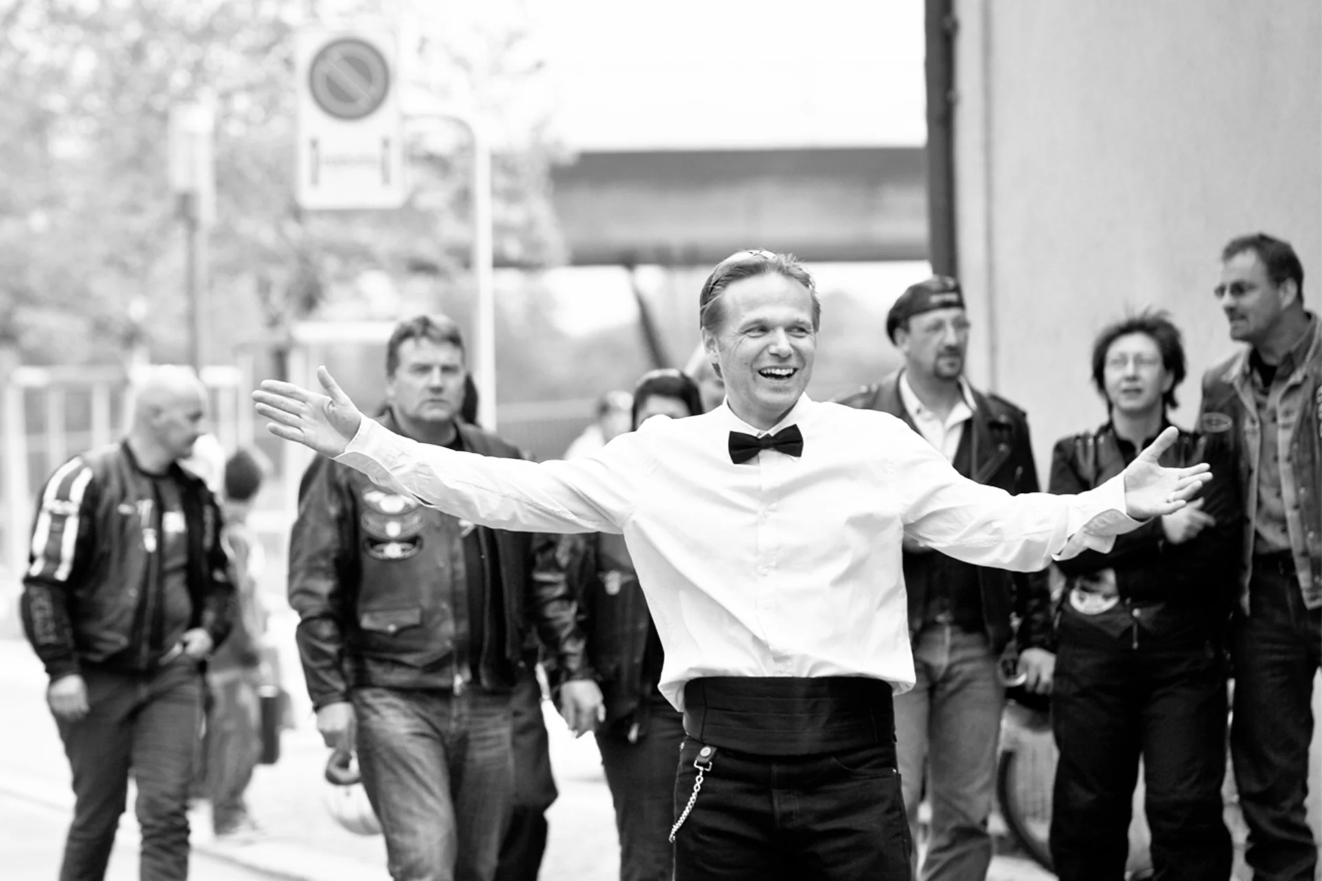 LaceHanky_SwitzerlandWedding_23.jpg