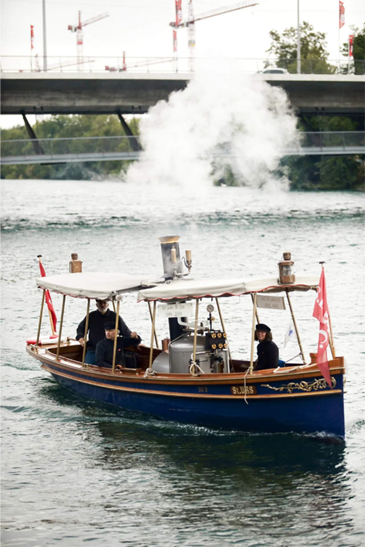 LaceHanky_SwitzerlandWedding_40.jpg