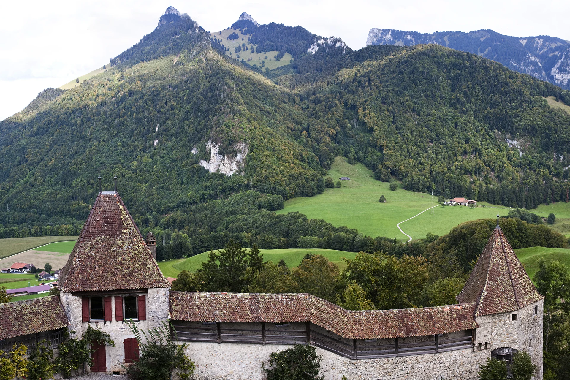 LaceHanky_SwitzerlandWedding_41.jpg