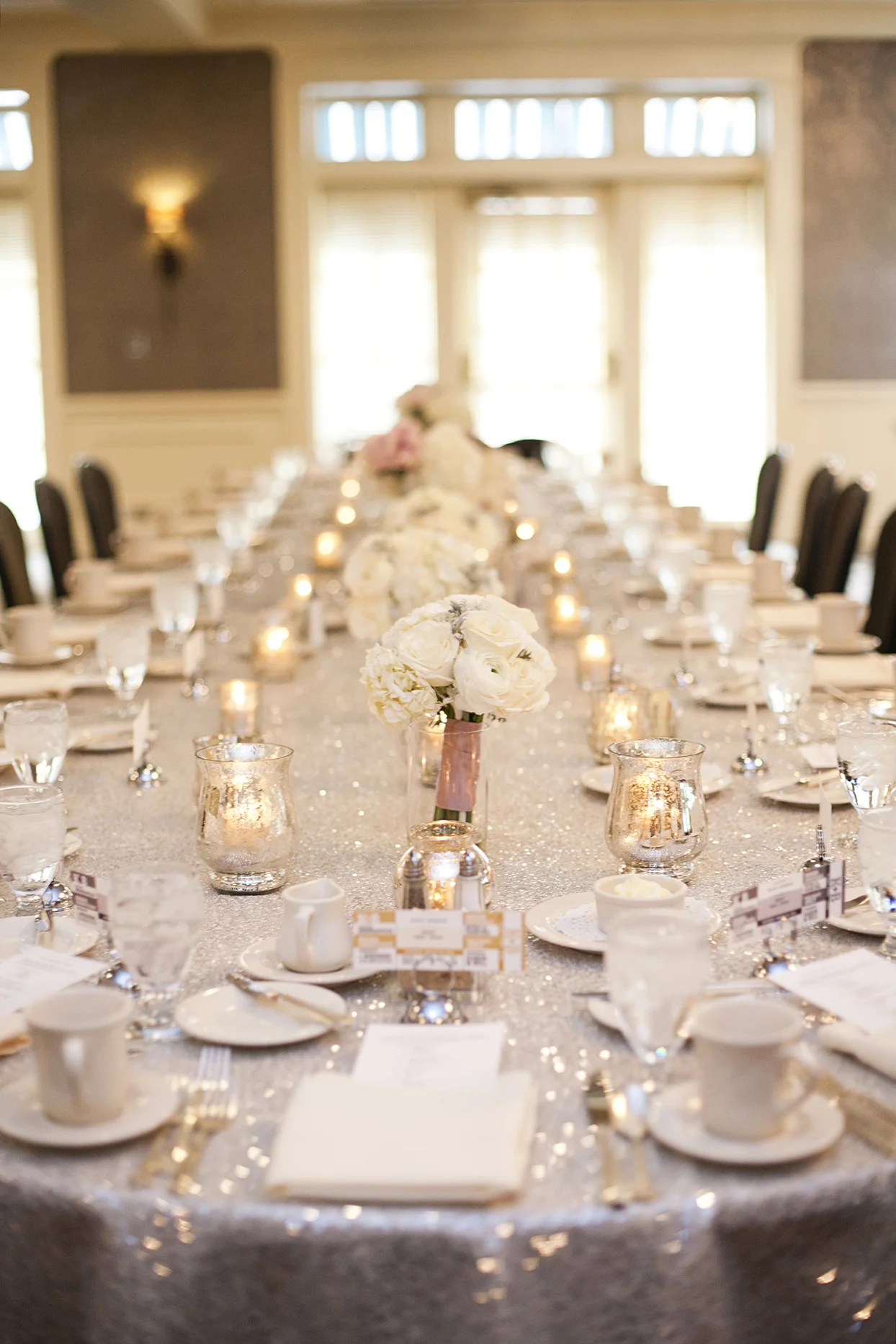 LaceHanky_CountryClub_Wedding_01.jpg