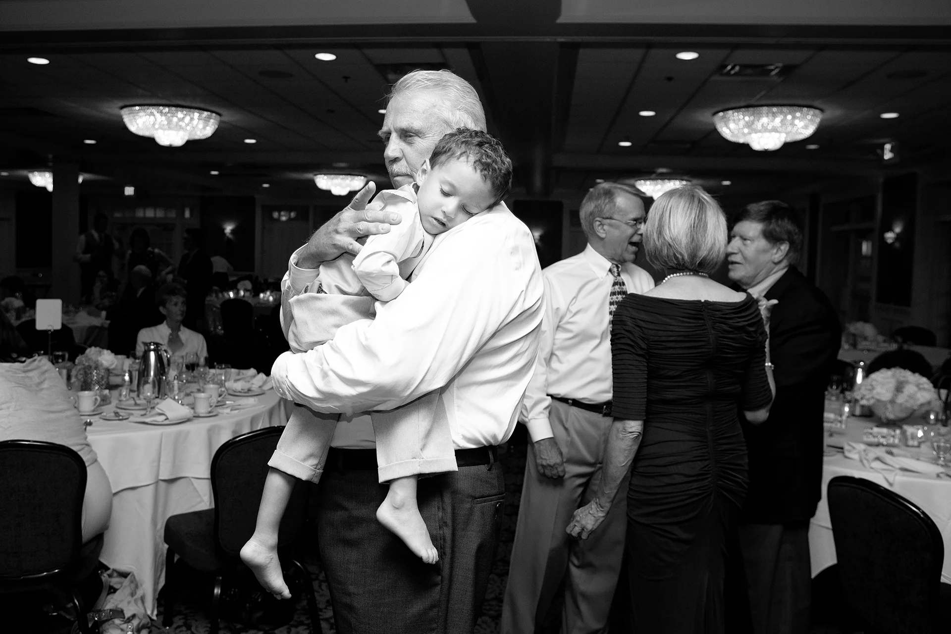 LaceHanky_CountryClub_Wedding_0036.jpg