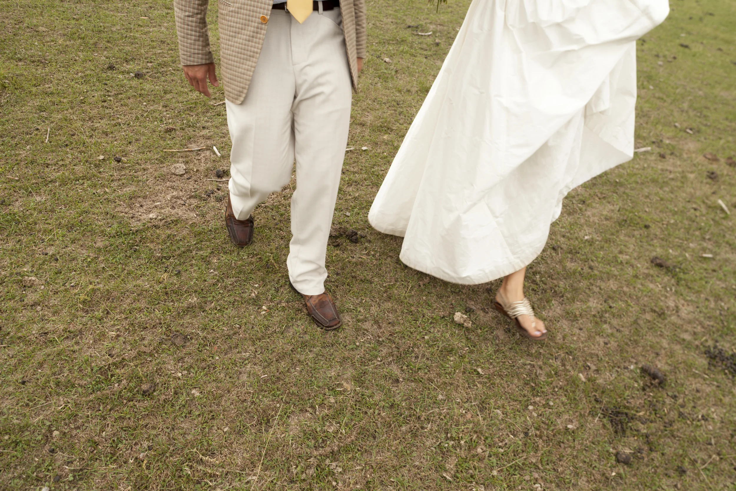 LaceHanky_Farm_Wedding_0016.jpg