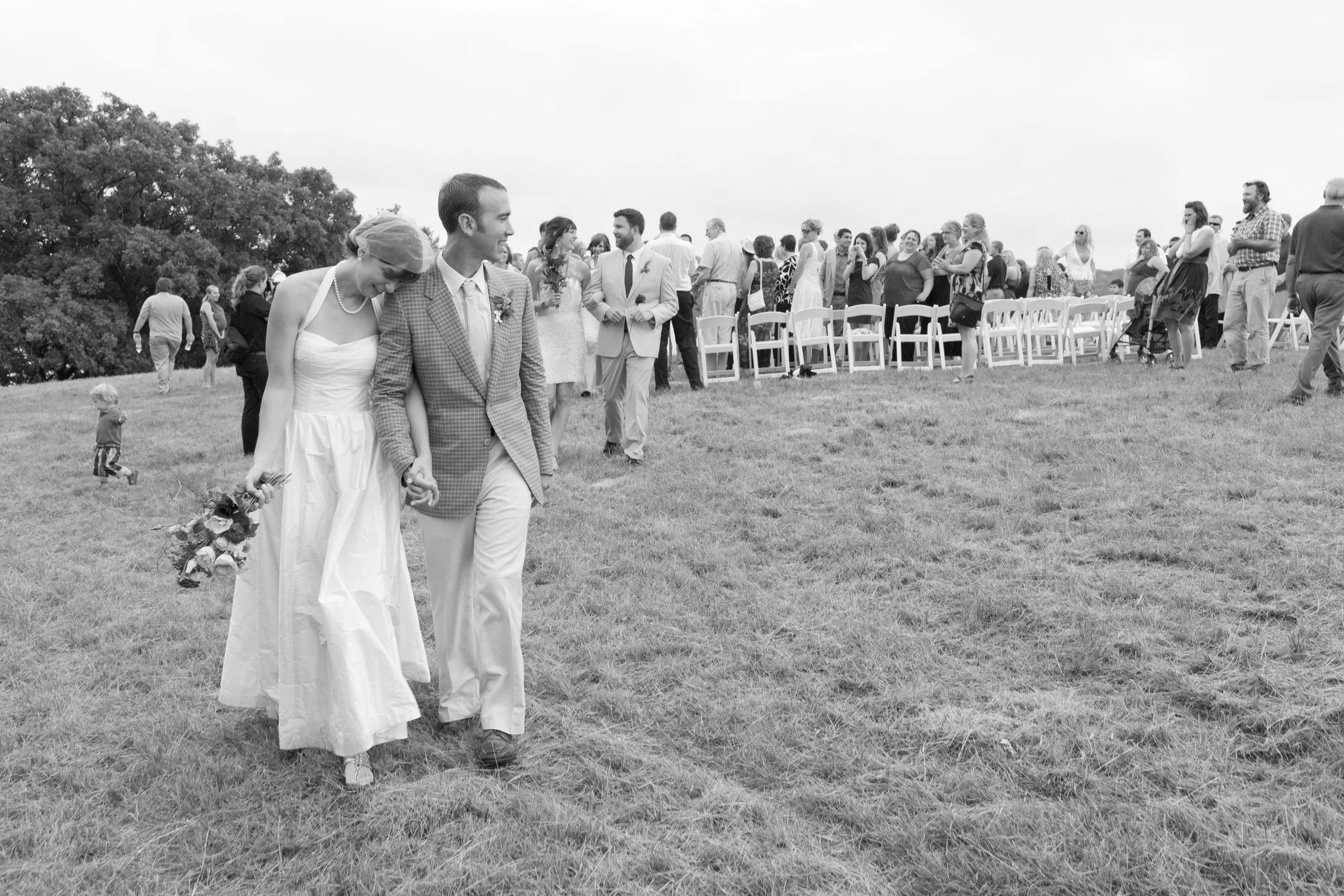 LaceHanky_Farm_Wedding_0028.jpg