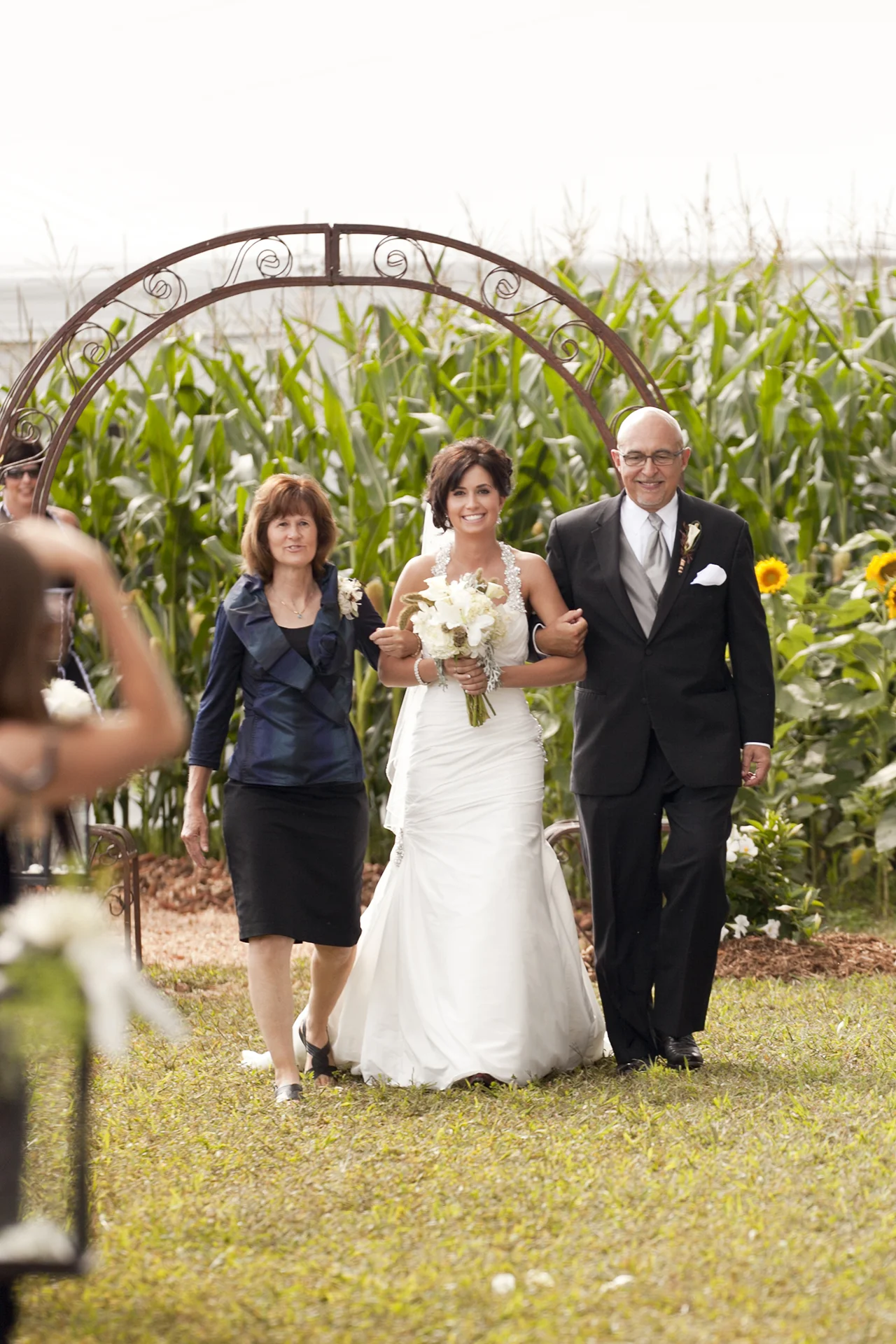 LaceHanky_Farm_Wedding_0126.jpg