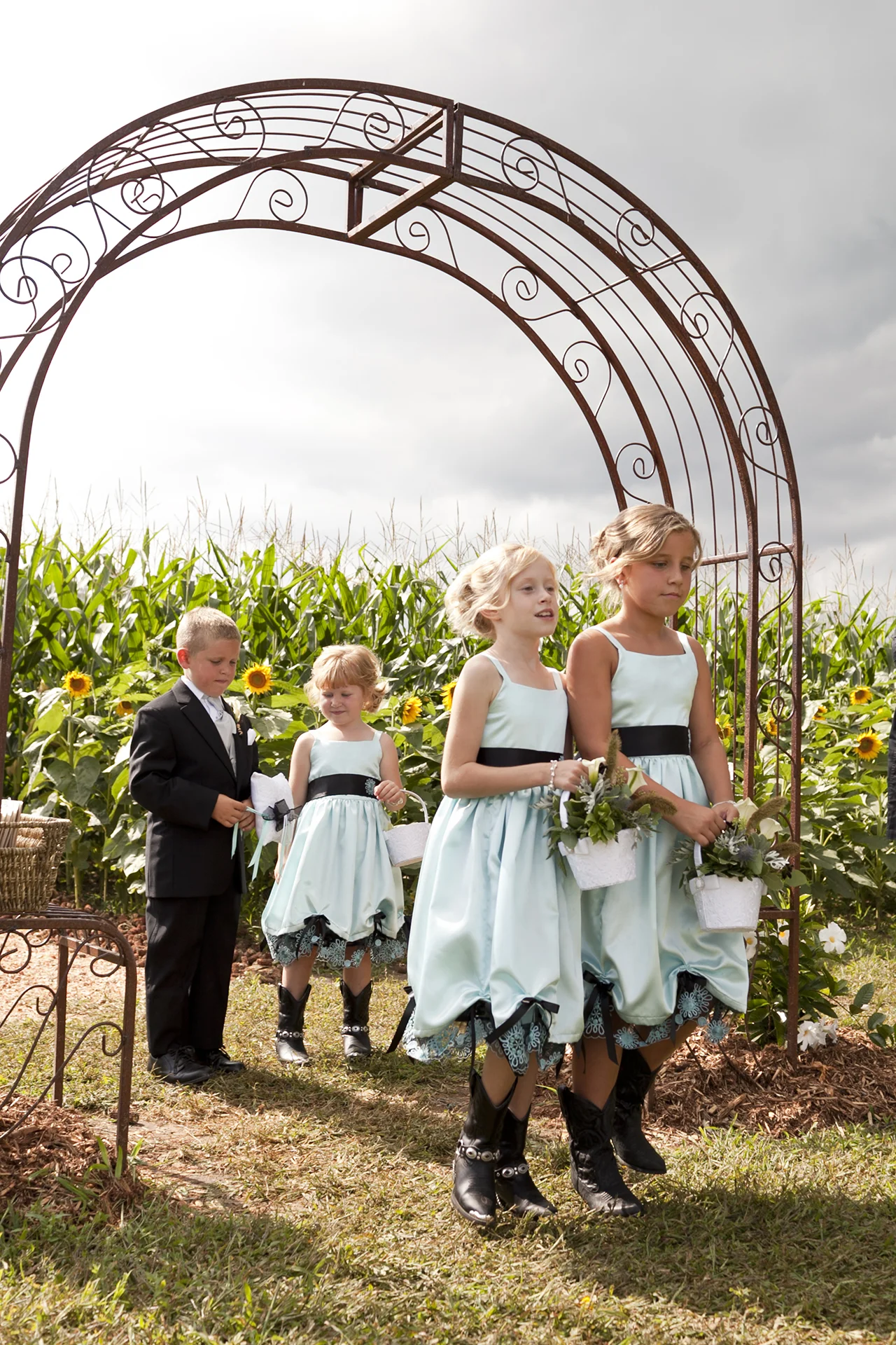 LaceHanky_Farm_Wedding_0125.jpg