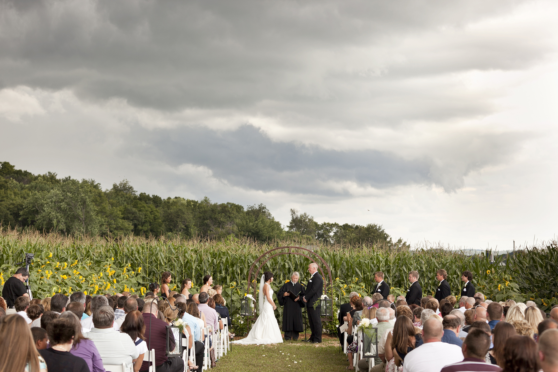 LaceHanky_Farm_Wedding_0127.jpg