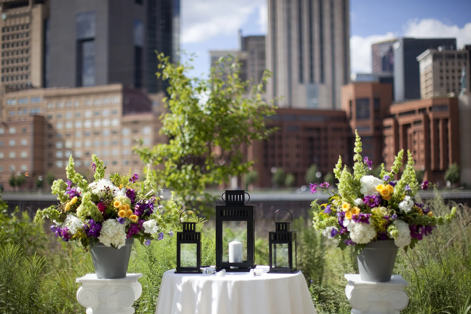 LaceHanky_City_Wedding_0001.jpg