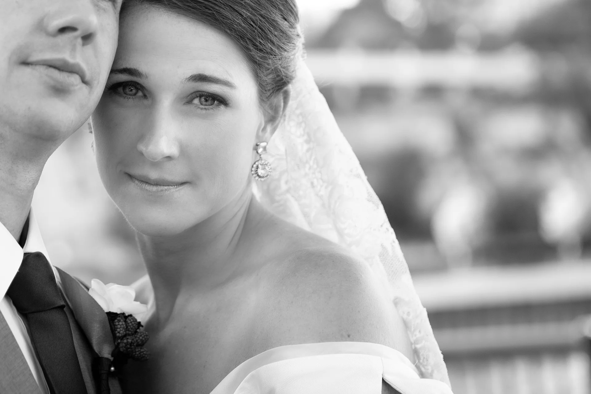 LaceHanky_City_Wedding_0004.jpg