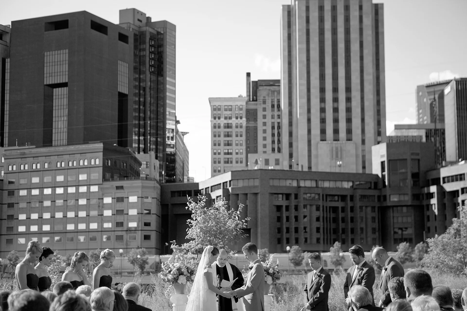 LaceHanky_City_Wedding_0026.jpg