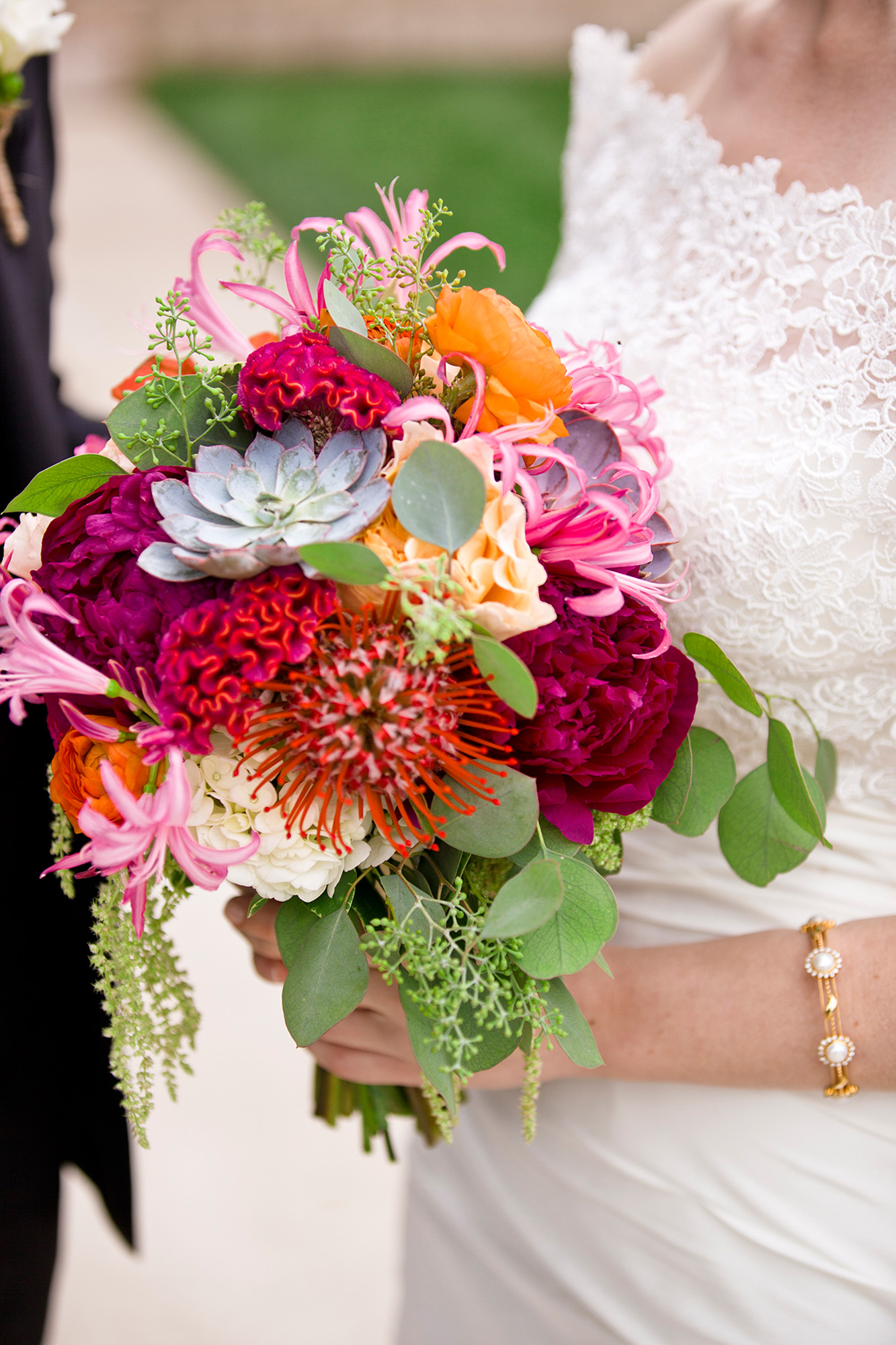 LaceHanky_SummerWeddings_007.jpg