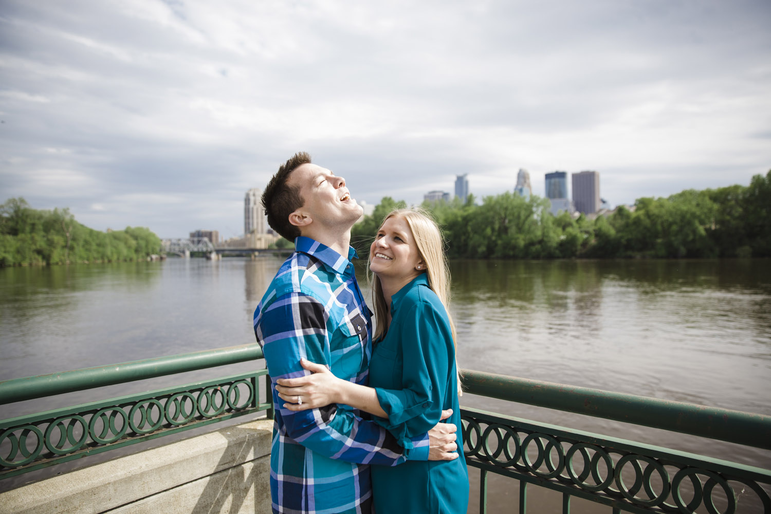 _LaceHanky_Minneapolis_EngagementPhotos_007.jpg