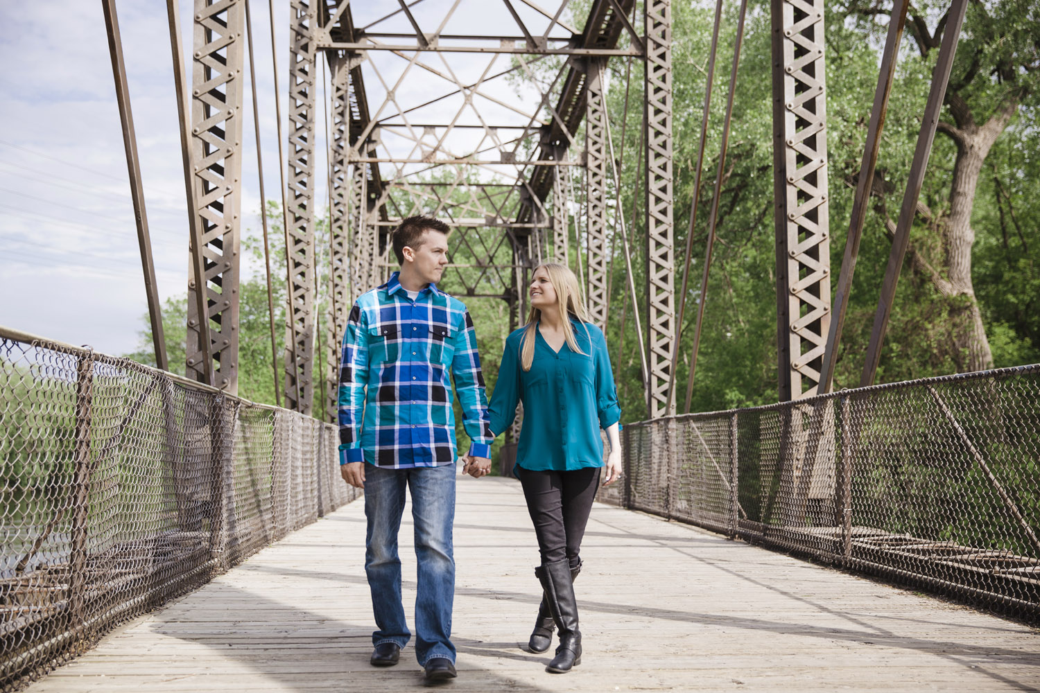 _LaceHanky_Minneapolis_EngagementPhotos_006.jpg