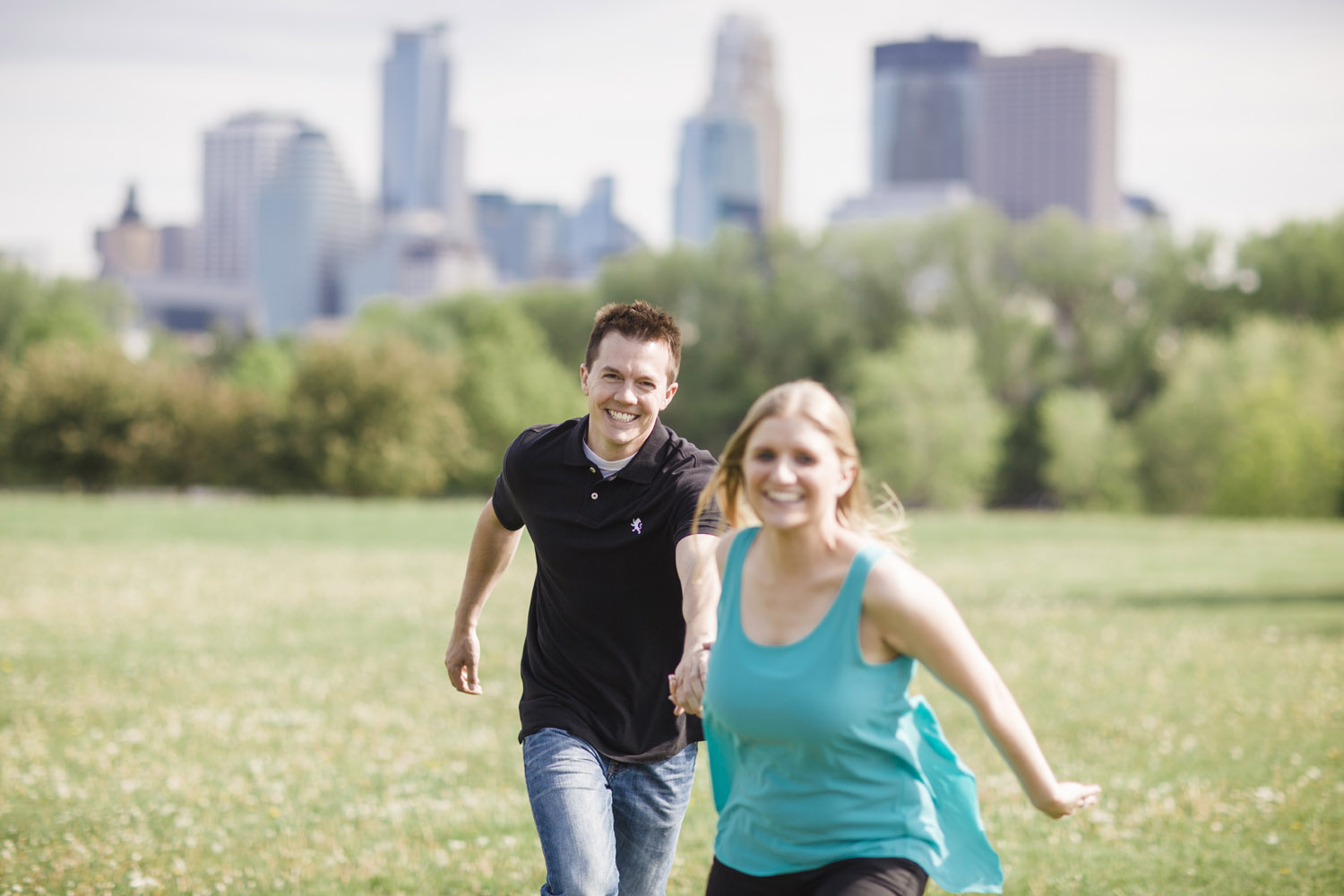 _LaceHanky_Minneapolis_EngagementPhotos_012.jpg