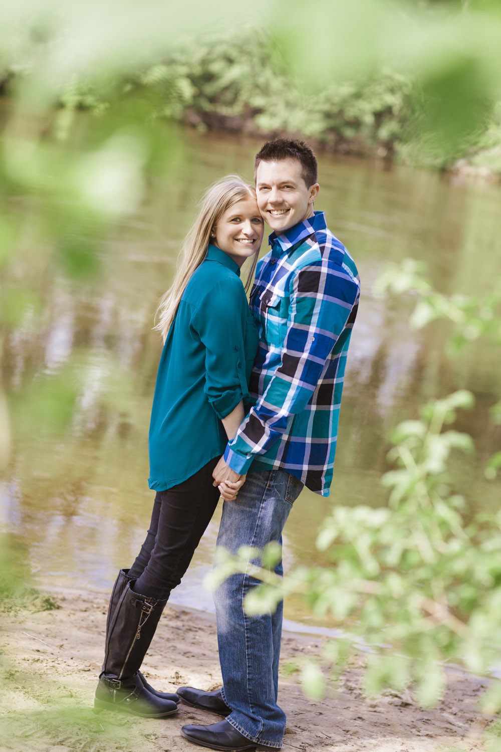 _LaceHanky_Minneapolis_EngagementPhotos_014.jpg