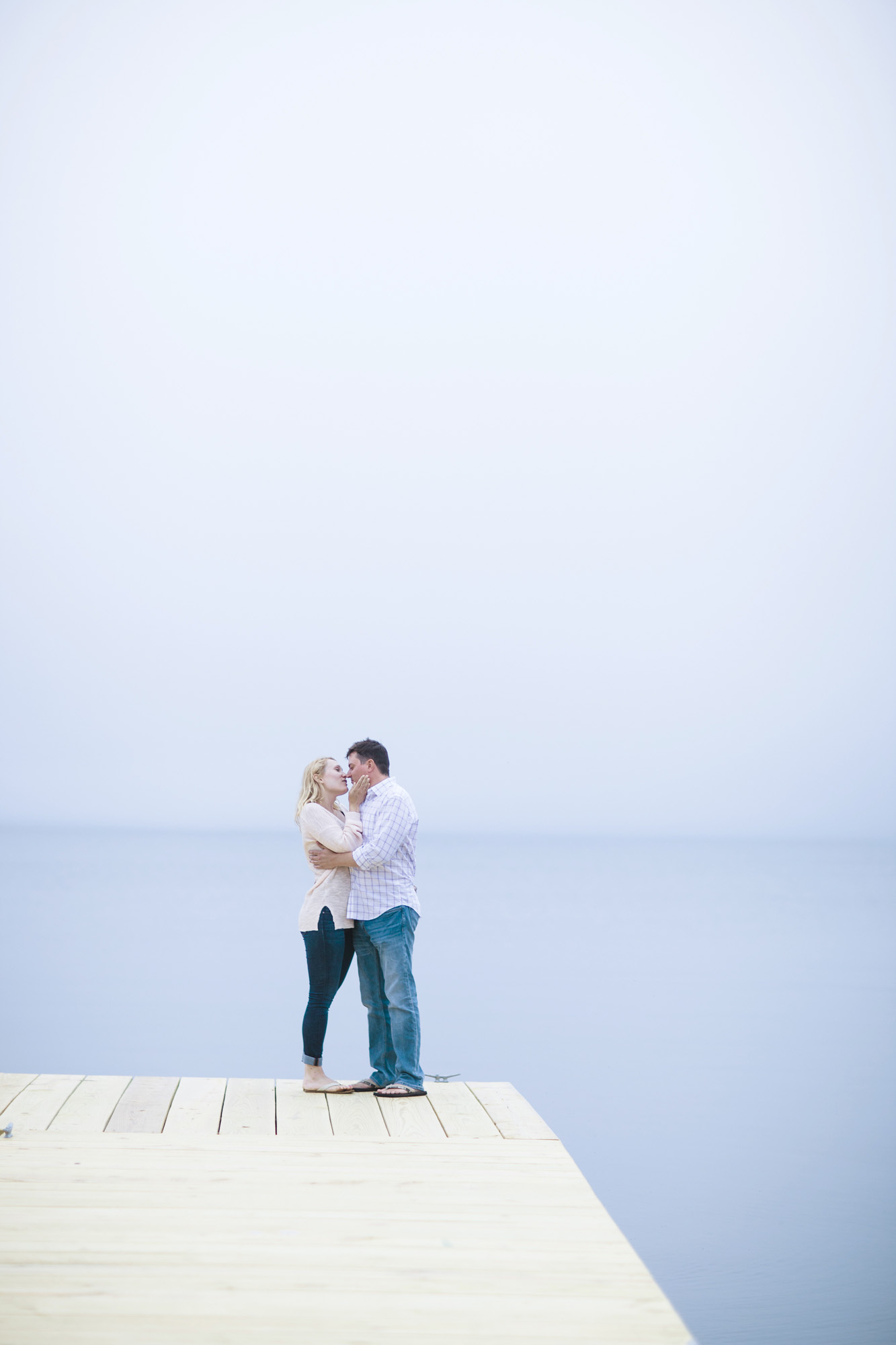 Beach_Sailboat_Engagement_001.jpg