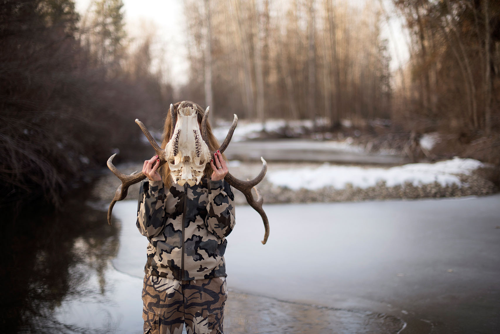 p_SisterWithElkHead_BOW_017.jpg