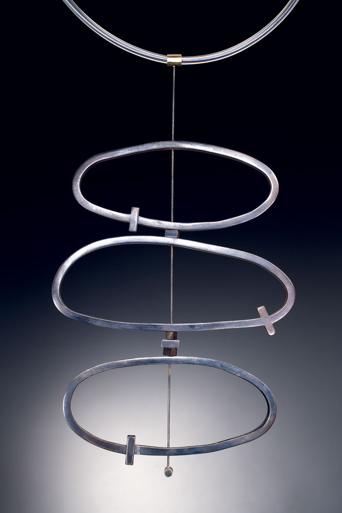 FORGED OVALS NECKLACE of steel, eighteen karat gold, PVC, forged, 30.48 x 12.7 x 1.27 centimeters, 2002.