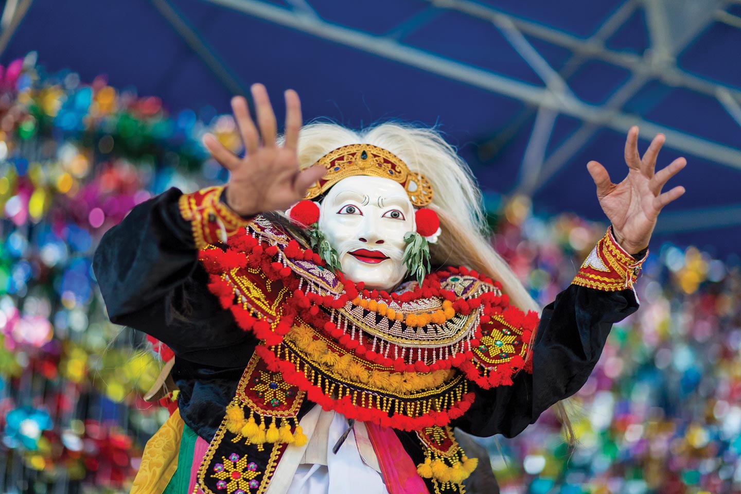 IDA BAGUS ANOM SURYAWAN, mask carver from Mas Village in Bali, Indonesia. Photograph © by Marc Romanelli.