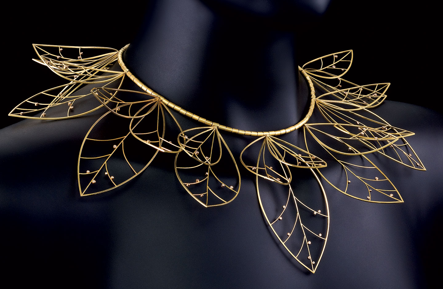 LEAF COLLAR NECKLACE of eighteen karat gold with diamonds, 2009. Photograph by Hap Sakwa.