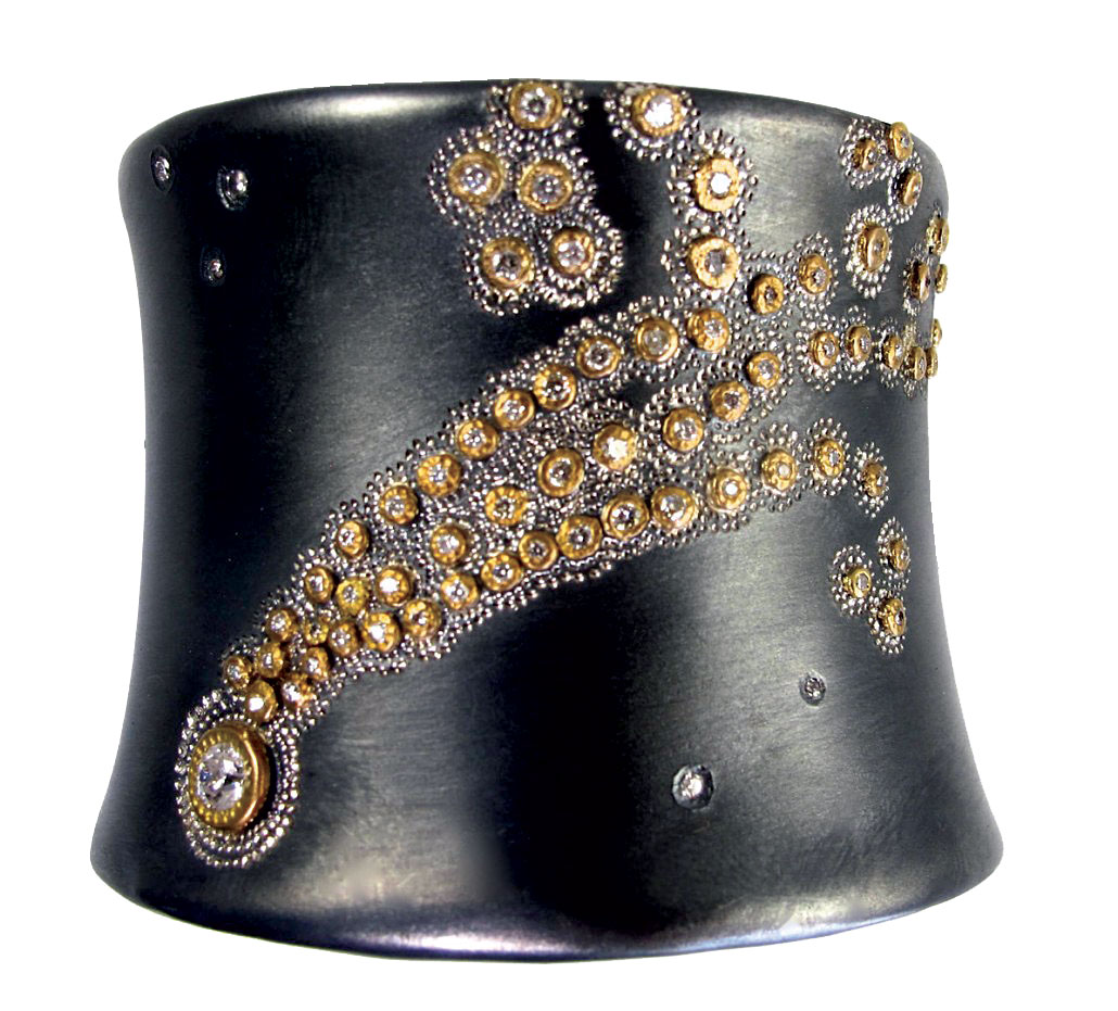 MOMMY’S SERIES: TDAHN KHAW CUFF of oxidized sterling silver, twenty-two karat yellow gold, brilliant-cut white diamonds, 5.1 x 4.4 x 5.1 centimeters, 2015.
