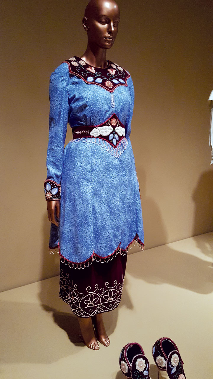 EMMA ENSEMBLE by Niio Perkins (Akwesasne Mohawk) of cotton, velvet, glass beads, and metal pins, 2010. Photograph by Ornament.