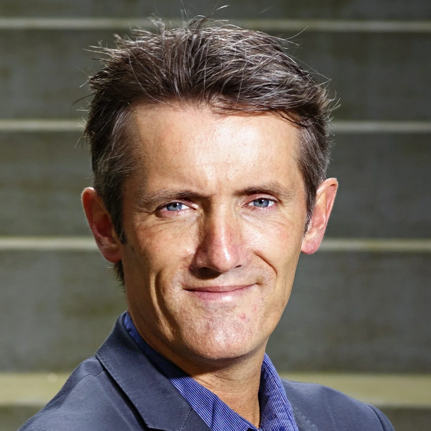 Dr. Stefan Paas