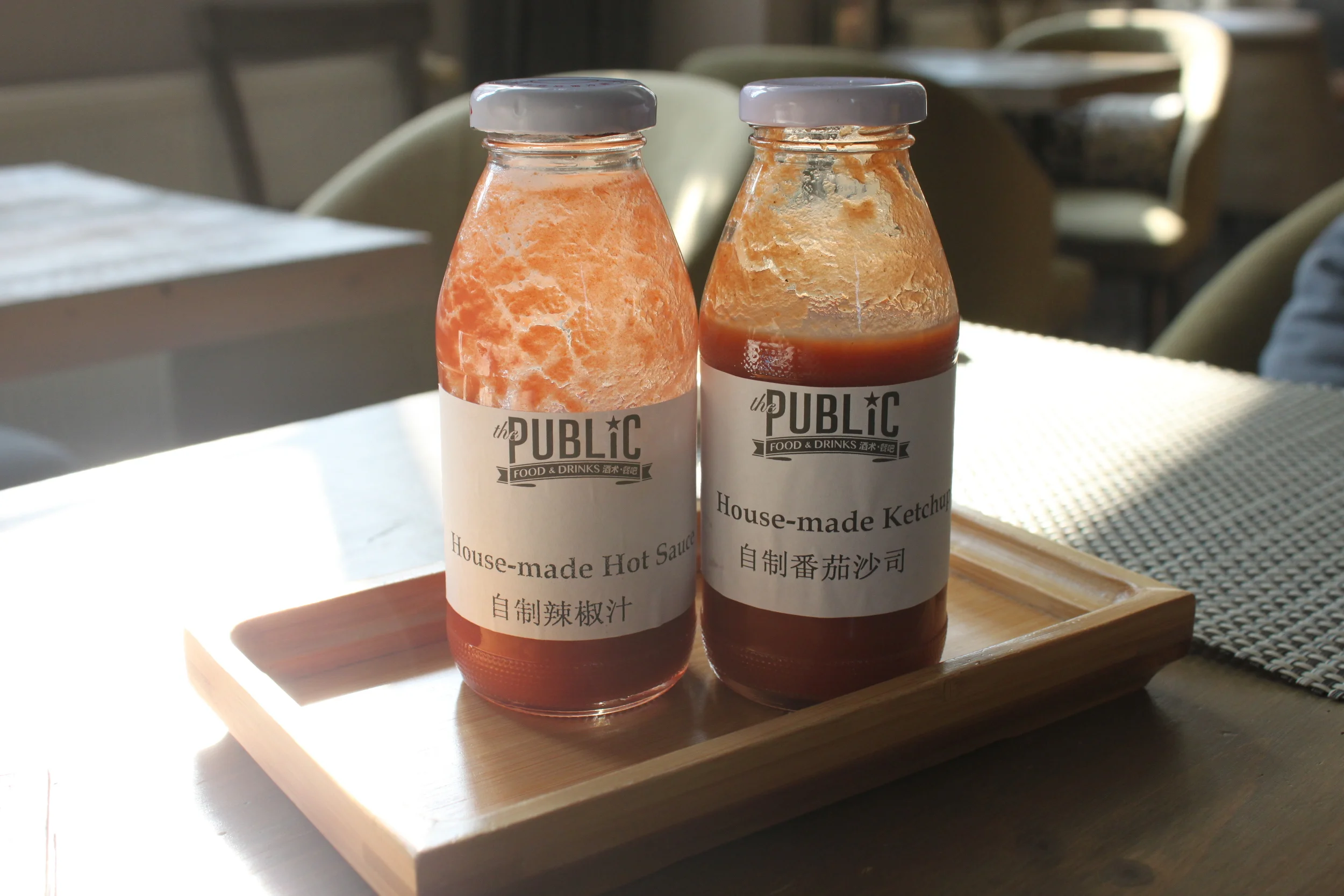 Love how they even make their own hot sauce, garlic sauce and ketchup. 