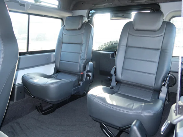 6UVZrearseatWEB.jpg