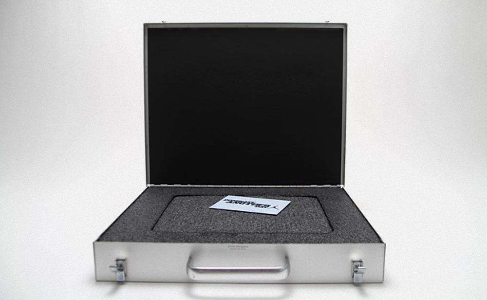 briefcase_photography_2.jpg