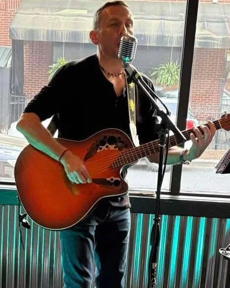 TONIGHT: Lorenzo Staunovo 7&ndash;9 PM 🎵
Patio heaters are on and the beer is cold 🍺
