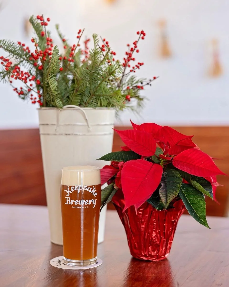 🎄🍺 Get into the holiday spirit with our new guest tap! 

Keepsake&rsquo;s Underwood IPA is here&mdash;brewed with Chinook, Amarillo, Cascade, and Simcoe hops. This West Coast-style IPA nods to the iconic California brews of the mid-aughts while sho