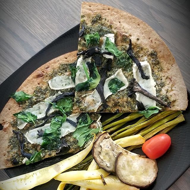 Repost from our dear friend @sabregrrl I am always impressed with what people end up creating with the product we provide!  She used some of our black trumpets for a delicious pesto, brie and mushroom pizza 🍕 Thanks as always for the support!  #grat