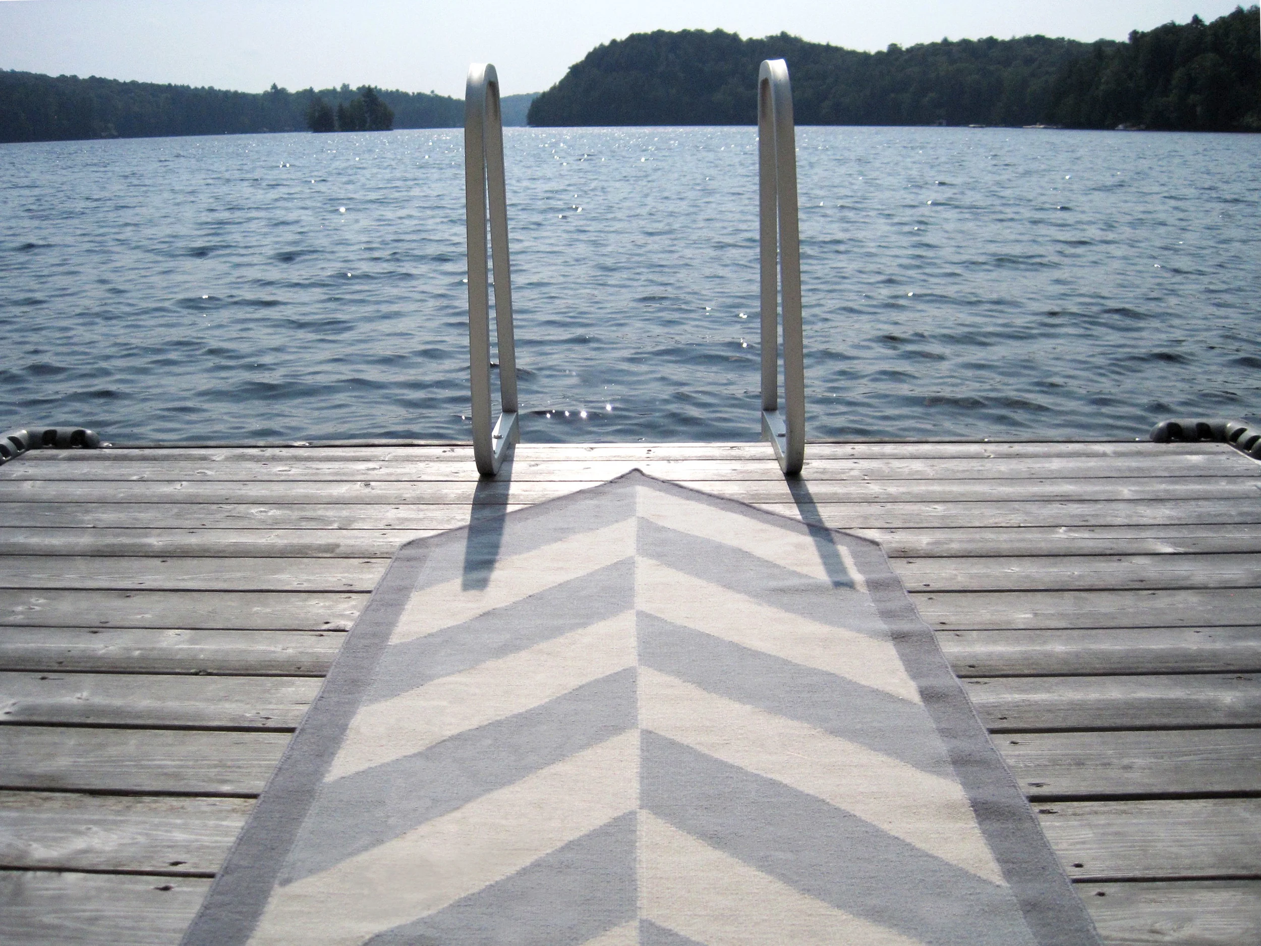 Eeuwes Arrow Runner on Dock.jpg