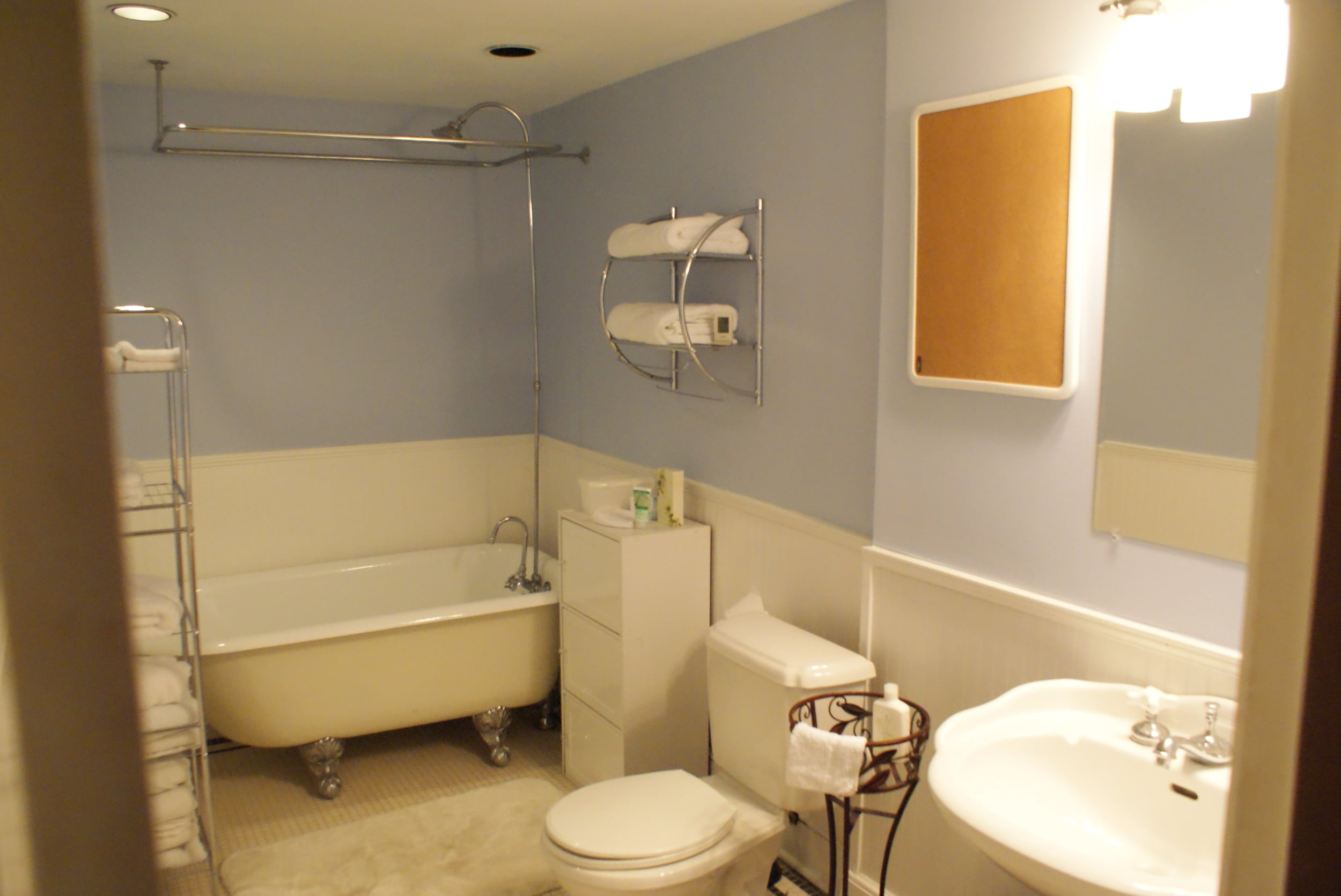 14 C Master Bath 1.JPG