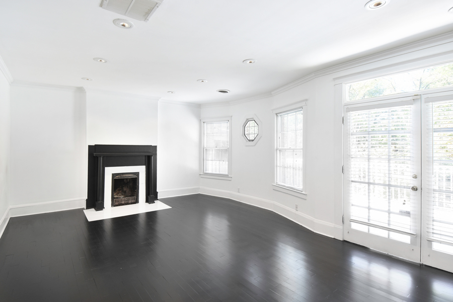 LivingRoom1.jpg