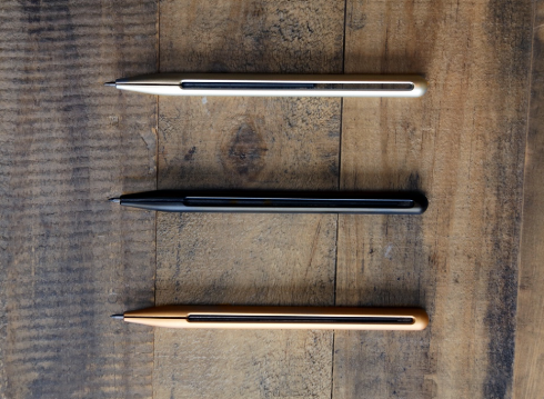 The Penxo lead pencil reimagines the conventional mechanical pencil by simplifying its design down to its core elements and function. The main concept behind it: simplicity. With no moving parts, Penxo’s brushed metal construction clamps around the lead, which prevents it from sliding out. 