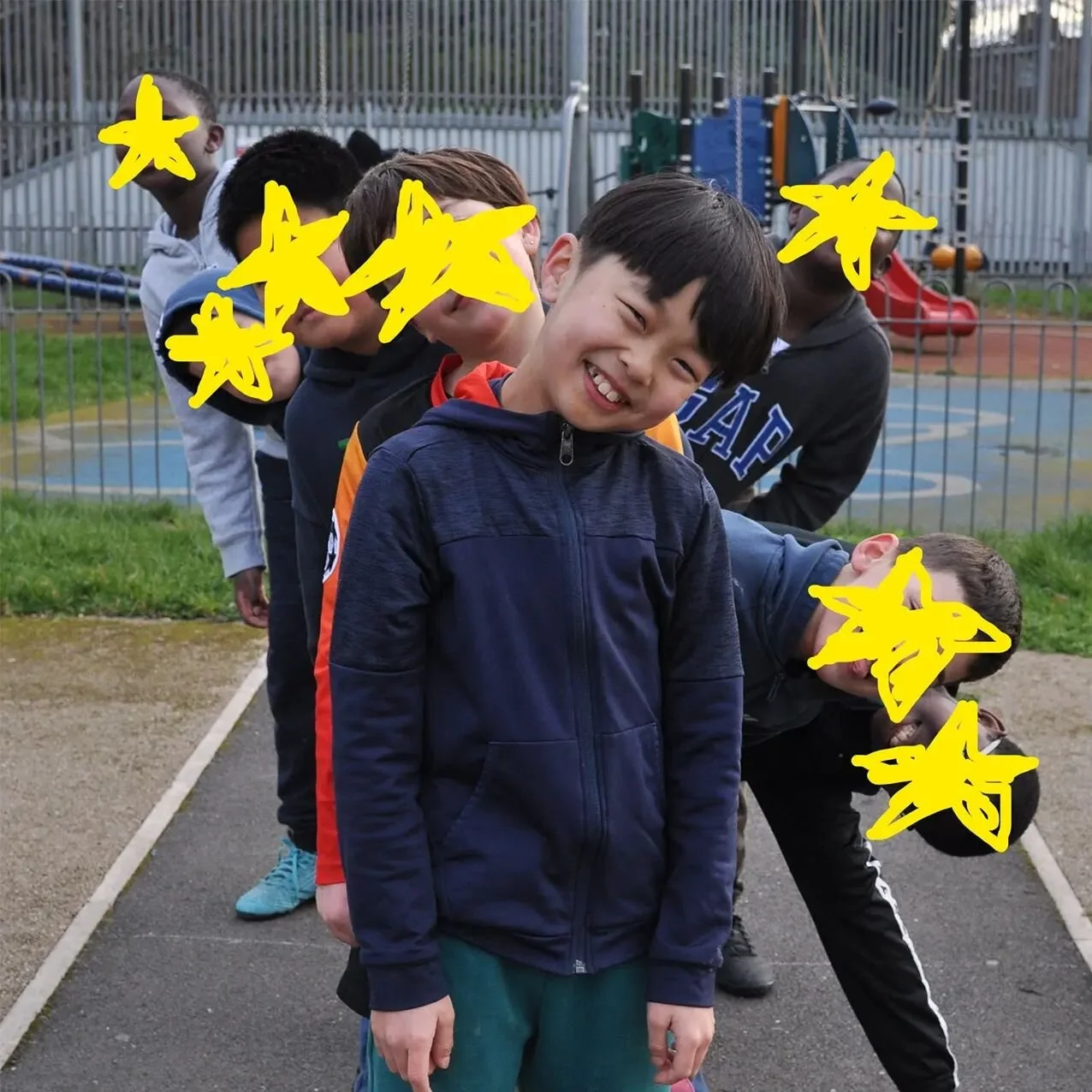 It was my son's last day at primary school, and I still can't believe&nbsp;it..!&nbsp;😭
I can't describe how much he enjoyed his school time, surrounded&nbsp;by full of lovely&nbsp;friends&nbsp;and teachers! I am having&nbsp;a bit of an emotional&nb