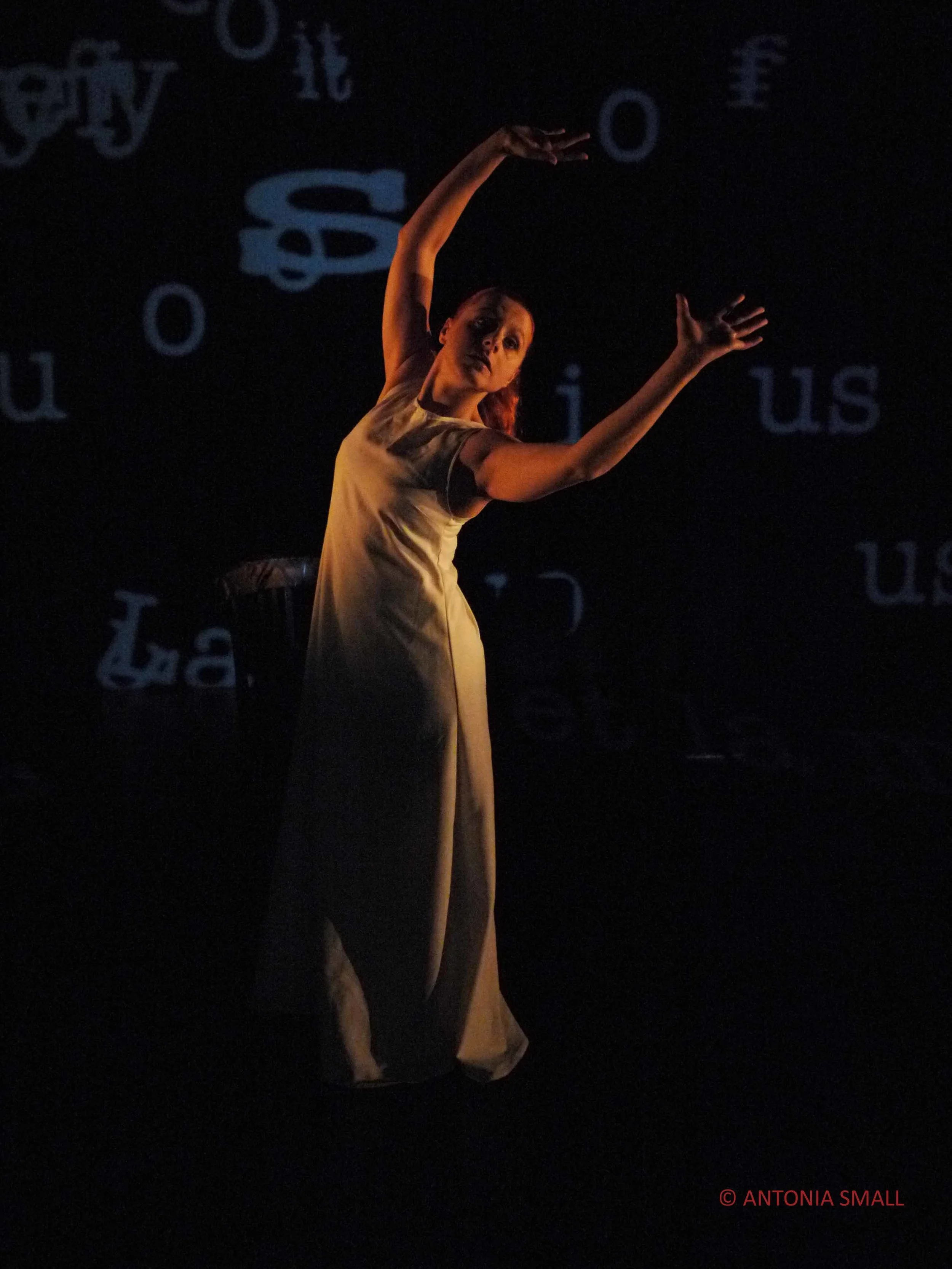 Esther Mollo as Mary Shelley
