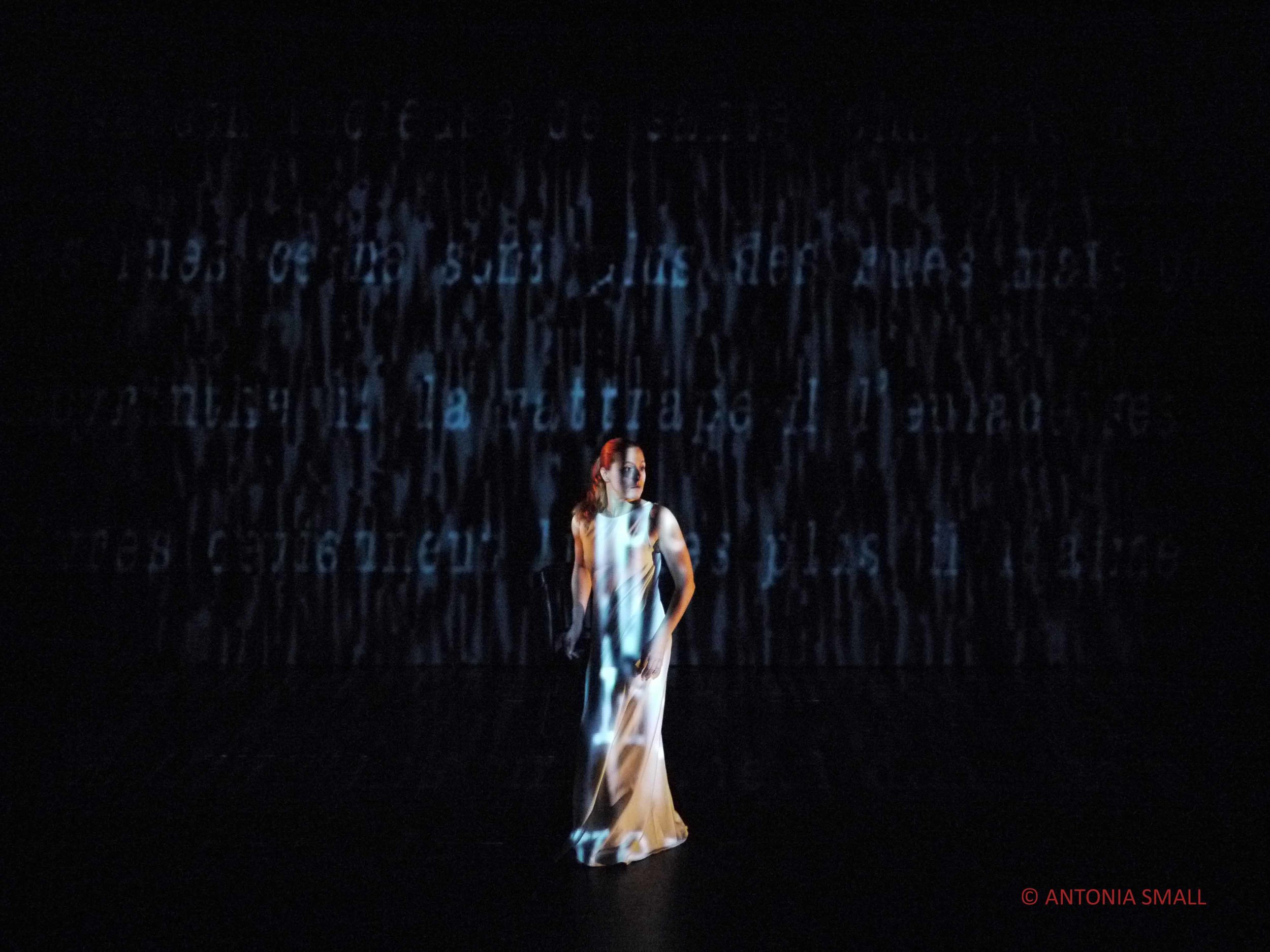 Esther Mollo as Mary Shelley