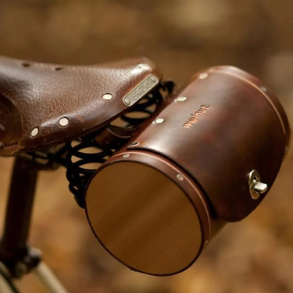 gift-guide-cyclist-barrel bag