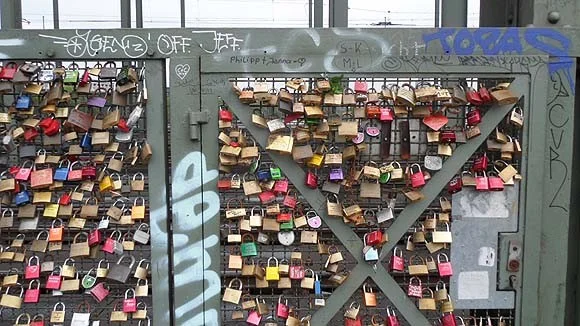 locks-of-love-cologne-5