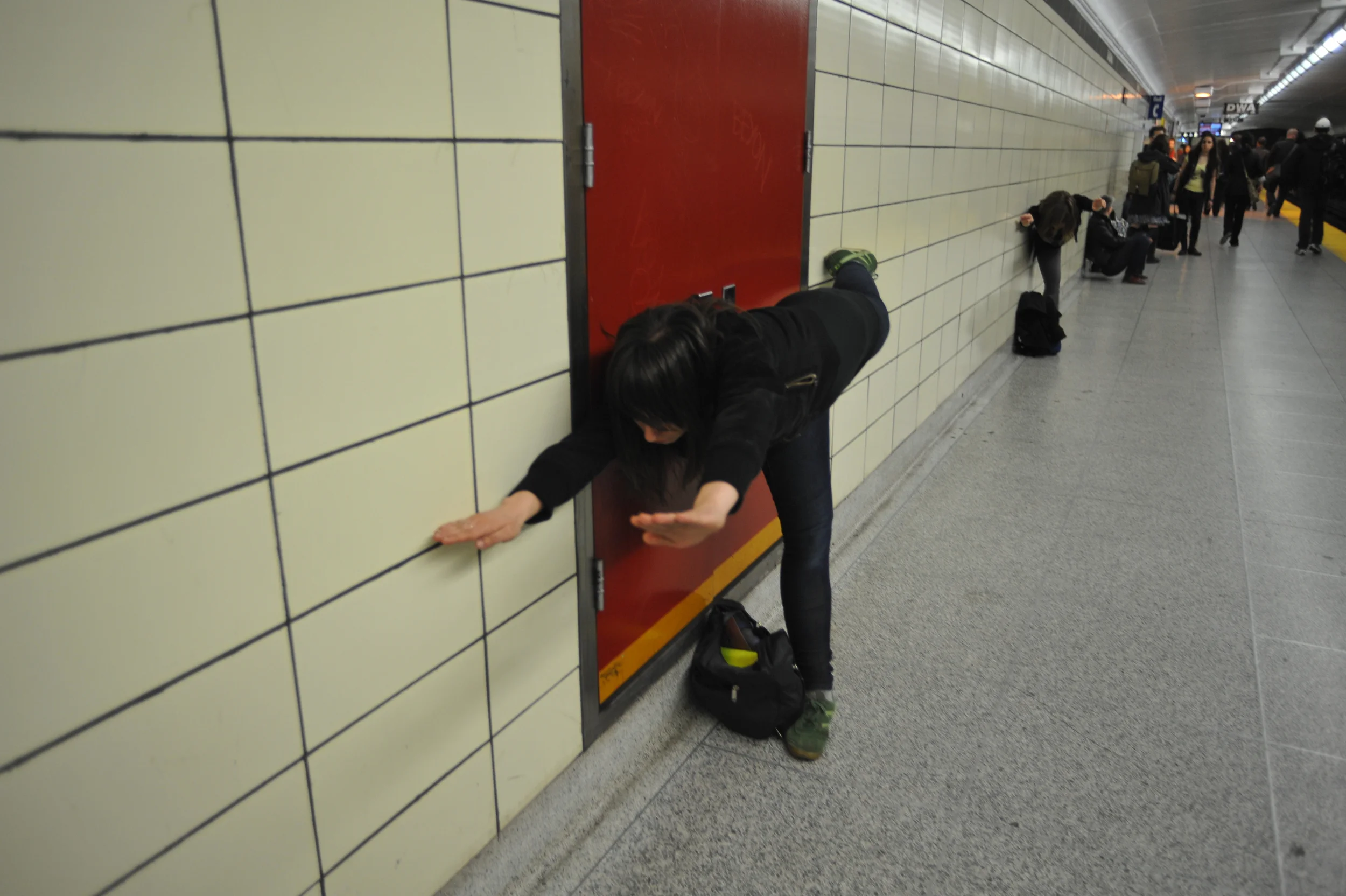 ln_mind the gap 08.JPG