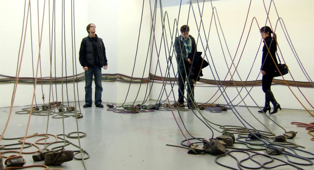 05_to trail is not always to follow behind.jpg