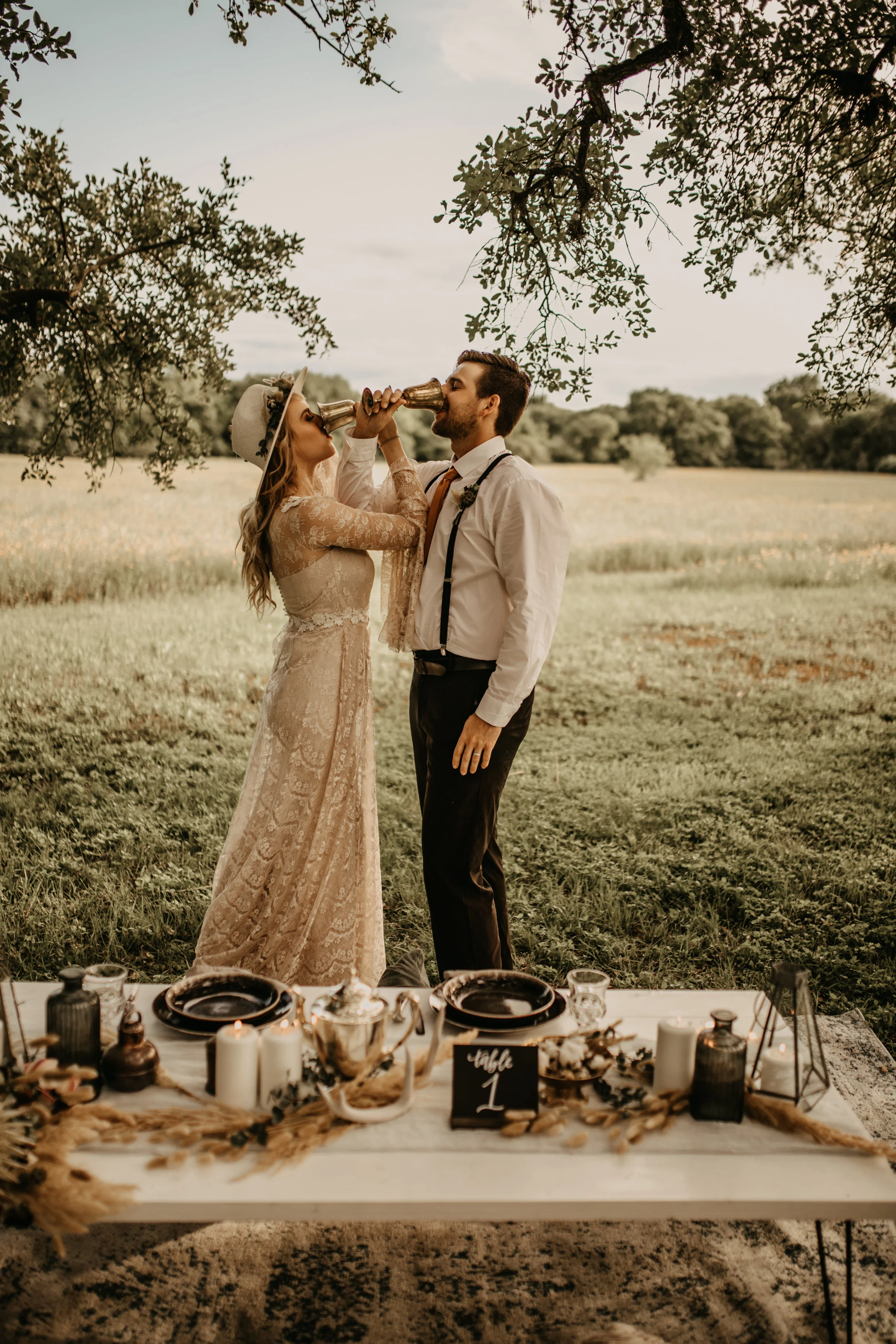 How perfect is the Michaela dress with Scavenged Vintage rentals? Love all the wheat and the GoT goblets!
