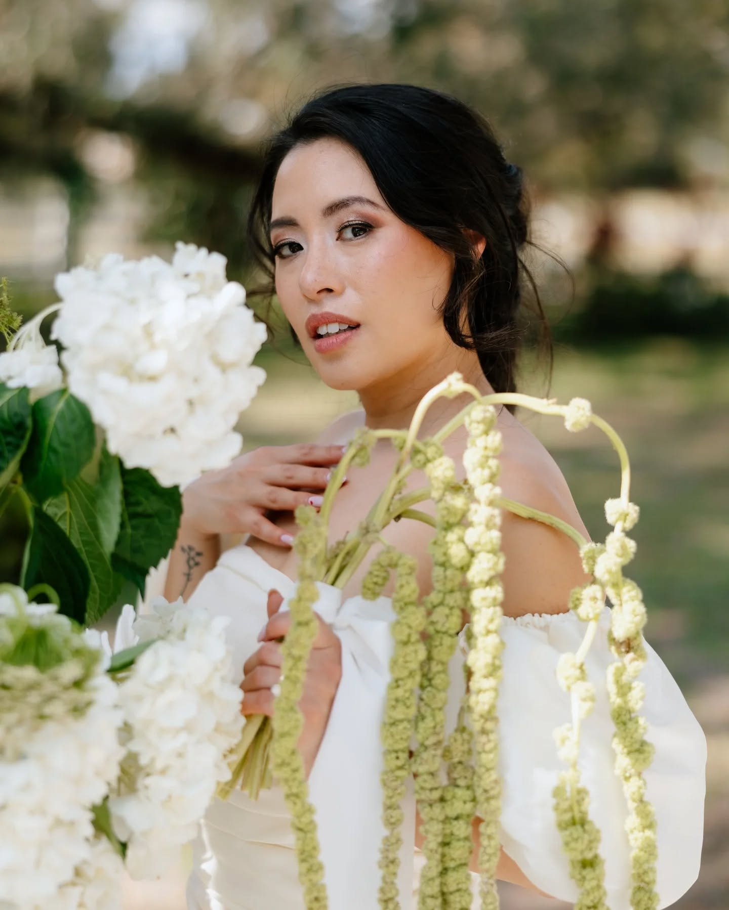 Green Wedding Theme is trending 💚 &amp; I'm loving it paired with my Rosa taffeta gown.

🧤 Matching long gloves you can see in pic 2&amp;4

Venue: @ulianaestate

Planner: @wrighteventsplanning

Photographer: @carliedphotography

Floral Design: @jon