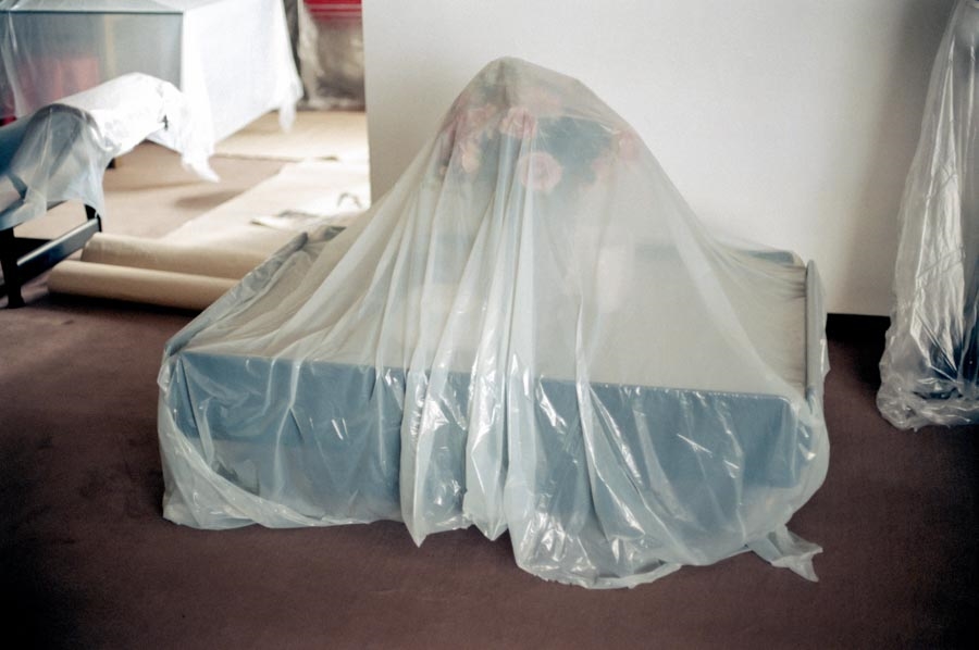 My Mum is obsessed with covering things. The house is big, lots of dust falls everywhere and there's no time or strength to clean. So, pretty much everything gets covered. Underneath all this, I could clearly see mamma surrendering to a change, from her status of young and active housewife to a lonely but lovely ageing lady.