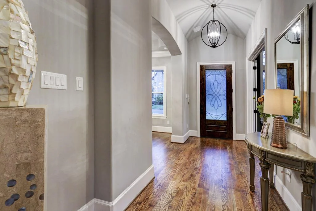1430 woodcrest-front entry .jpg