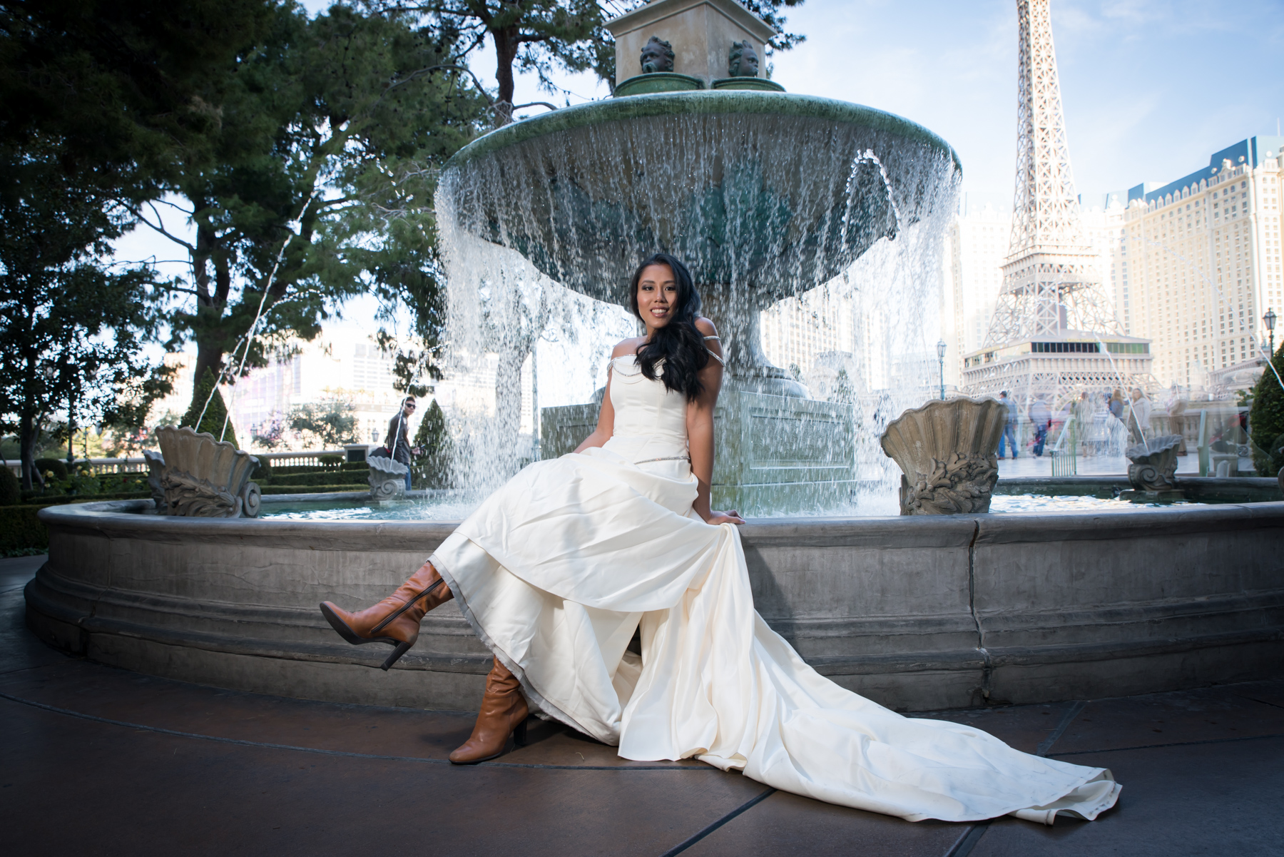 strip fountains bridal portrait