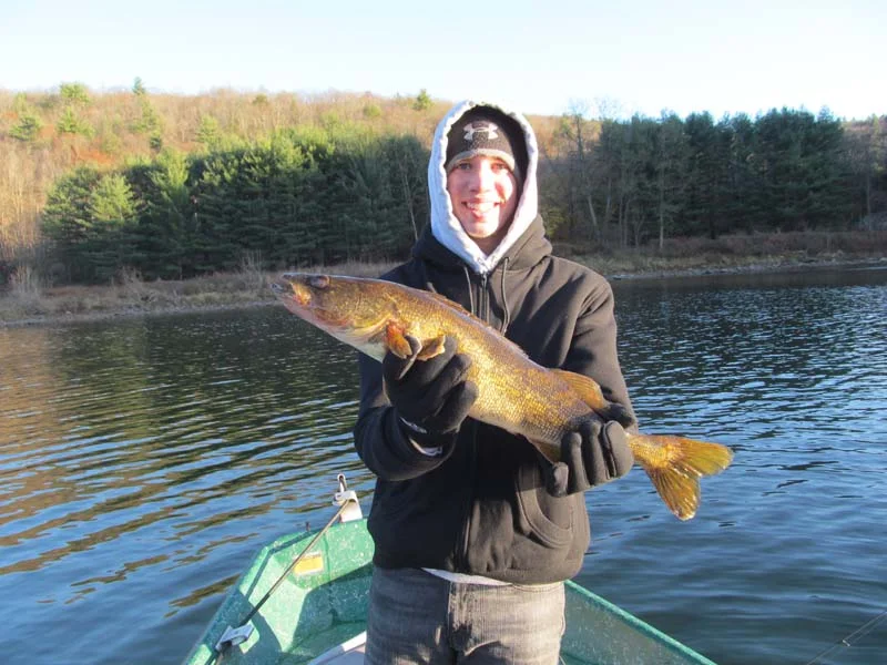 dave d 24%22 Walleye.jpg